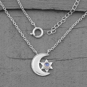 Moonstone Necklace - Moon's Compatriot
